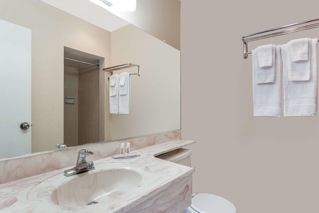 Travelodge By Wyndham Mesa Bagian luar foto